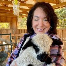 Brandy Aragon's Instagram, Twitter & Facebook