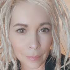 Marina Robbins's Instagram, Twitter & Facebook