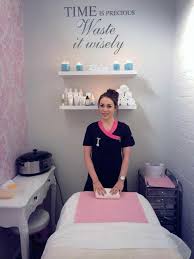 Hair salon near me usa heads up salon one hair salon san diego bangz hair studio studio rk salon visage hair salon & spa hair salon ann arbor nicole boutros. Beauty Salon Goals Salon Salongoals Hair Hairdresser Amr Beauty Beautysalon Salongoals Beautytricksdiy Blog Do Pin Esthetician Room Spa Treatment Room Spa Room Decor