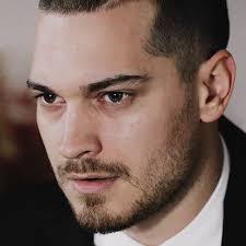Perfect Sarp Yilmaz Icerde Cagatayulusoy Cagatay Ulusoy Turkish Actors Actors