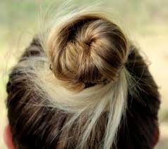 Účesy pro krátké vlasy patří k těm o kterých se debatuje nejvíc. Ucesy Na Ples Kterymi Rozhodne Zaujmete Modniblog Cz