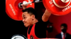 Kedatangan atlet angkat besi yang berlaga di kejuaraan dunia angkat besi di ashgabat #terimakasihsriwahyuni #angkatbesi #asiangames2018 #asiangames #ayoindonesia. Indonesia Tambah Satu Medali Perak Dari Angkat Besi