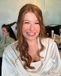 Alex McElhannon Glenn (@alexmchairandmakeup) • Instagram photos and videos