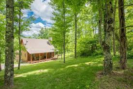 Arkansas house has two cabins on the little buffalo river, a rockhouse near the bank of the river (sleeps 8) & the crystal cabin (sleeps 7), built over jasper creek, 150 feet from the river. Retreat Cabin Cabin Rental In Ohio Buffalo Cabins And Lodges Buffalo Cabins And Lodges