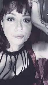 Melanie Hurd's Instagram, Twitter & Facebook