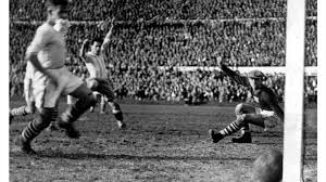 The official attendance was 2,459, but the actual figure is generally accepted to be around 300. History Of The Fifa World Cup Steemit