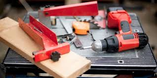 No two cuts will be identical, even if the measurements how would you assess your own levels of competence around power tools? Laminate Flooring Installation Tools