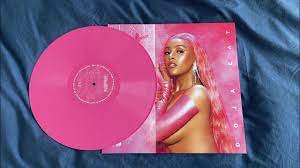 These awesome vinyl figures will look great on your bookshelf, closet, or desk! Doja Cat Hot Pink Vinyl Unboxing Youtube