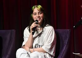 Billie eilish ditches her trademark baggy clothes in la. That Photo Of Billie Eilish Isn T Brave It S Just Typical