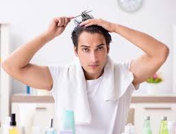 Prendete il vostro gambaletto, che sia di lycra o di cotone, tagliate la punta, fissate i capelli in una coda alta e inseritela nel calzino stesso. Capelli Ricci Uomo Come Farli E Curarli Foto Contropelo Net