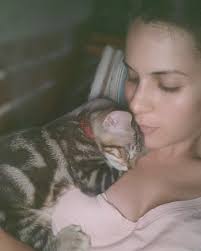 Does anyone recognize this leopard with dark eyeliner around its eyes?