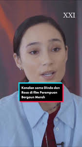 Kenalan sama Dinda dan Rosa di film Perempuan Bergaun Merah