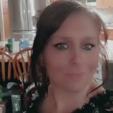 Laura Creech's Instagram, Twitter & Facebook