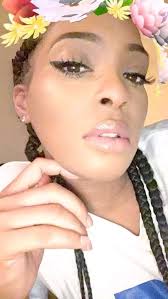 Stella Russell (@StellaR77663562)