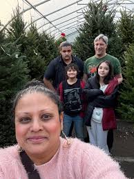 West Saint Paul Yellow Ribbon Christmas Tree Gift