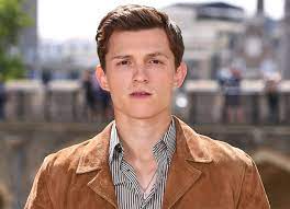 Aug 23, 2021 · zendaya and tom holland's summer of love continues. Tom Holland To Serve As Executive Producer And Star In Apple Tv Anthology Series The Crowded Room Bollywood News Bollywood Hungama
