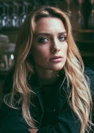 Wallis Day Fan Casting