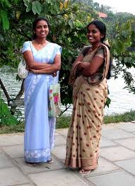 Open new tab on your browser and visit www.filtow.com 2. Sri Lanka Indische Frauen Frau Sri Lanka