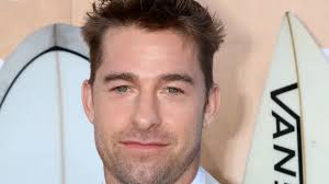 Who plays Matthew in You season 3 and where have you seen him before?