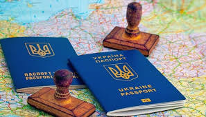 Понад 140 тисяч кримчан отримали українські закордонні паспорти