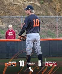 sWWWeep of the reigning Northwest Conference champs!  #onetigermanystripes🐅🧡