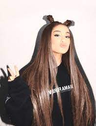 Ariana Grande Half Up Double Bun Min Ariana Grande Hair Ariana Grande Photoshoot Hair Styles