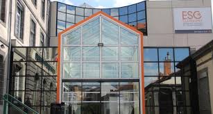 Comme toute école de commerce (propos à suivre confirmés par des membres de l'essec, kedge, ebs pour exemples), l'organisation des cours se fait parfois de manière quelque. L Esc Clermont En Voie De Refondation Educpros
