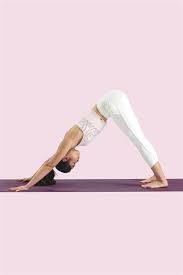 El yoga en pareja, además de todos los beneficios conocidos del yoga, puede ayudarte a trabajar más el equilibrio, la concentración y la confianza. 7 Posturas De Yoga Faciles Que Puedes Hacer En Casa