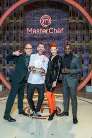 Últimas noticias de masterchef celebrity: Jochen Schropp Ist Masterchef Celebrity Und Teilt Seinen Gewinn Mit Jimi Blue Presseportal