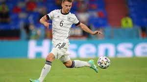 „der leon war die letzten tage gut drauf. Deutschland Gegen Portugal Joachim Low Vertraut Der Frankreich Startelf Stern De