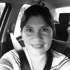 Hoy quiero agradecer a Dios por haberme dado la oportunidad de culminar la  maestría. Este título es un regalo para mis padres quienes han sido mis  pilares y ejemplos a seguir, y