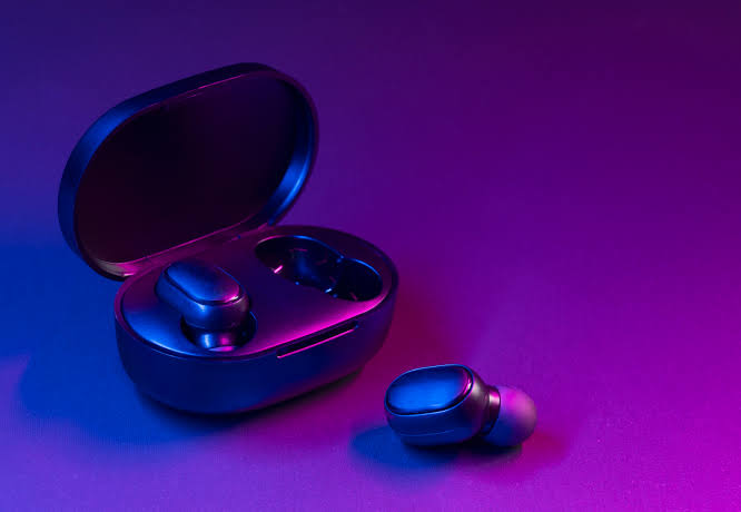 The Best Wireless Earbuds Under $200 in 2024: A Comprehensive Guide and  Reviews - Life Style Journal