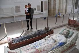 Maybe you would like to learn more about one of these? Fontevraud L Abbaye Pendant Le Confinement L Abbaye Reste Active Saumur Maville Com