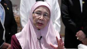 Malaysian phd student, umi nabilah ismail, 26, has been awarded the prestigious early career medical physicists scholarship award for her research in developing a biomarker that can assess treatment efficacy for. Honouring Parents And Loved Ones Can Strengthen Family Ties Wan Azizah
