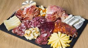 Plateaux De Fromages Charcuteries Le Blog De La Cave A Terroirs Quot Vin Fromage Jambon Quot A Strasbourg Robertsau Www Lacaveaterroirs Fr Plateau Charcuterie Plateau De Fromage Culinaire