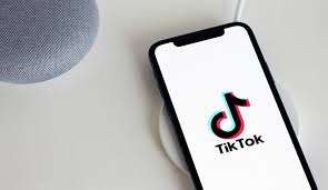 .cardiocircolatorio in seguito, a quanto pare, a una sfida estrema di soffocamento sul social tiktok. Warning Parents Little Girl Brain Dead After Playing Tiktok Blackout Challenge Reports Crime Online