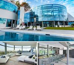 Finiamo la carrellata delle case di justin bieber con quella di amsterdam! Case Dei Vip I Rifugi Delle Star Le 15 Ville Piu Belle Di Hollywood 2 3