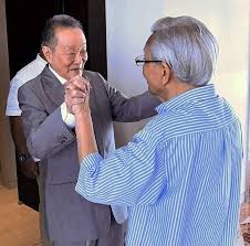 To support social entrepreneurs who are over 55: Melissa Goh On Twitter It Certainly Takes Two To Tango At Council Of Elders Today Malaysia S Richest Man Robert Kuok Elated To Meet Old Friend Former Finance Minister Daim Zainuddin