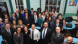 Spanischer ministerpräsident rajoy stellt neues kabinett vor. Costa Rica Prasident Carlos Alvarado Stellt Sein Koalitionskabinett Vor Amerika21