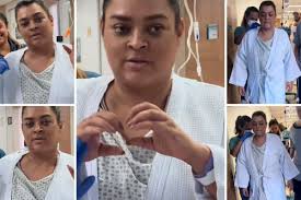 Sandy se diverte na Costa Rica e suposto affair exibe imagens no mesmo  lugar