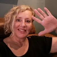 Claudine Stark's Instagram, Twitter & Facebook