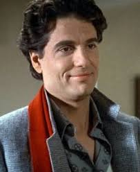 Fright night was inspired by a somewhat similar 1985 vampire movie of the same name, which was actually pretty good and contained a rich performance by roddy mcdowall as an unemployed tv horror movie host named peter vincent, who was recruited by a teenager to advise on vampire killing. 60 Fright Night 1985 Movie Ideas Fright Night Chris Sarandon Vampire Movies