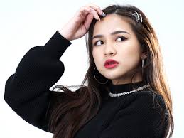 It's okay not to be okay: Malaysian singer Abigail, tackles social norms  and stereotypes in single debut 'Status Quo' (VIDEO)