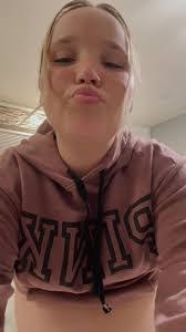 Kaylee Morse's Instagram, Twitter & Facebook