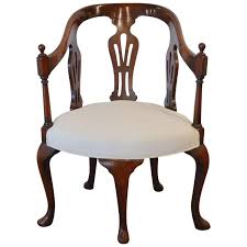 Queen Anne 5 Legged Chair 18th Century 1stdibs Com Chair Dining Chair Slipcovers Outdoor Chaise Lounge Chair