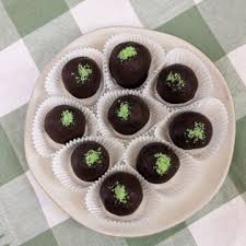 Step one in researching cookie recipes is deciding which types of cookies you want to bake: Irish Cakes Cookies And Desserts Irish American Mom