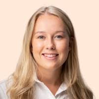 Alma Hahn's Instagram, Twitter & Facebook