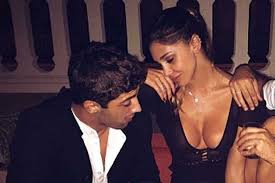 Ma è la didascalia ad aver incuriosito i tra cui quelli di chiara ferragni. Belen E Il Sesso Con Iannone Rivelati In Tv I Dettagli Hot E Il Voto Al Fidanzato Guarda