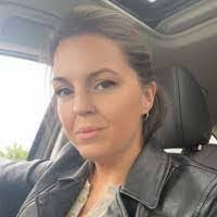 Courtney Bissonnette's Instagram, Twitter & Facebook