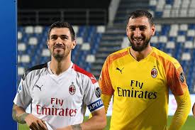 Bagaimana dengan para kiper legenda lainnya? Gianluigi Donnarumma Pick Up 200th Appearance For Ac Milan And Wears Captain S Armband The Ac Milan Offside